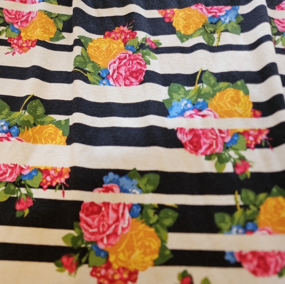 LuLaRoe Julia Unicorn - Picture 3 of 3